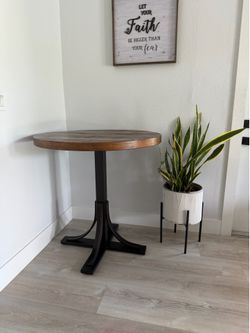 Small bar/ dinning table