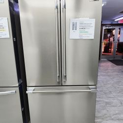 FRIGIDAIRE  3  FRENCH DOOR REFRIGERATOR WITH 1 YEAR WARRANTY/1 AÑO DE GARANTIA POR ESCRITO 