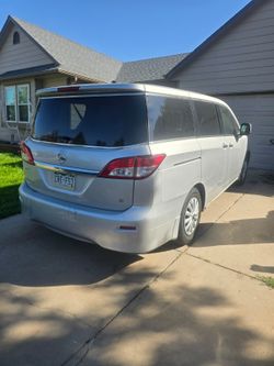 Nissan Quest Minivan Silver