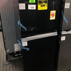 Black Magic Chef Top Freezer Refrigerator