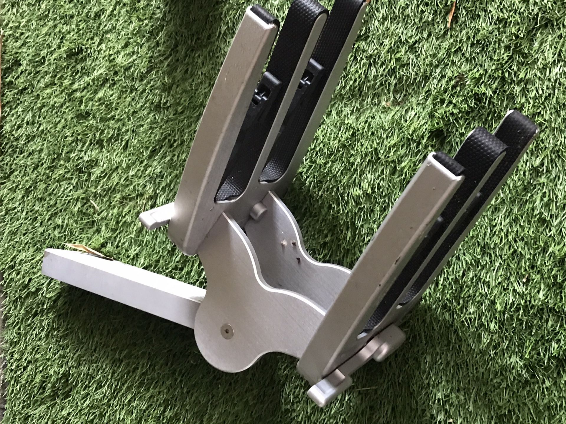 PTM EDGE CLAMPING RACKS Wakeboard board racks. Priced to sell!! for Sale in Orlando, FL OfferUp