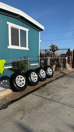 OEM 16" 6 Lug Chevy rims rims