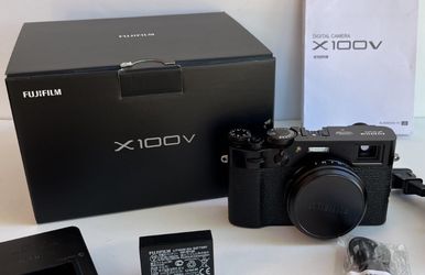 Fujifilm X100V 26.1MP Compact Camera - Black