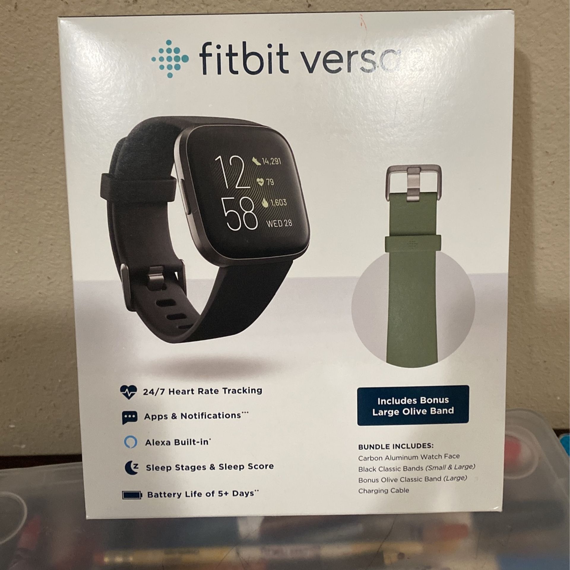 Fitbit versa 2 With Extra Band