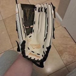 Franklin Sports Fastpitch Pro Series Softball Glove. 
