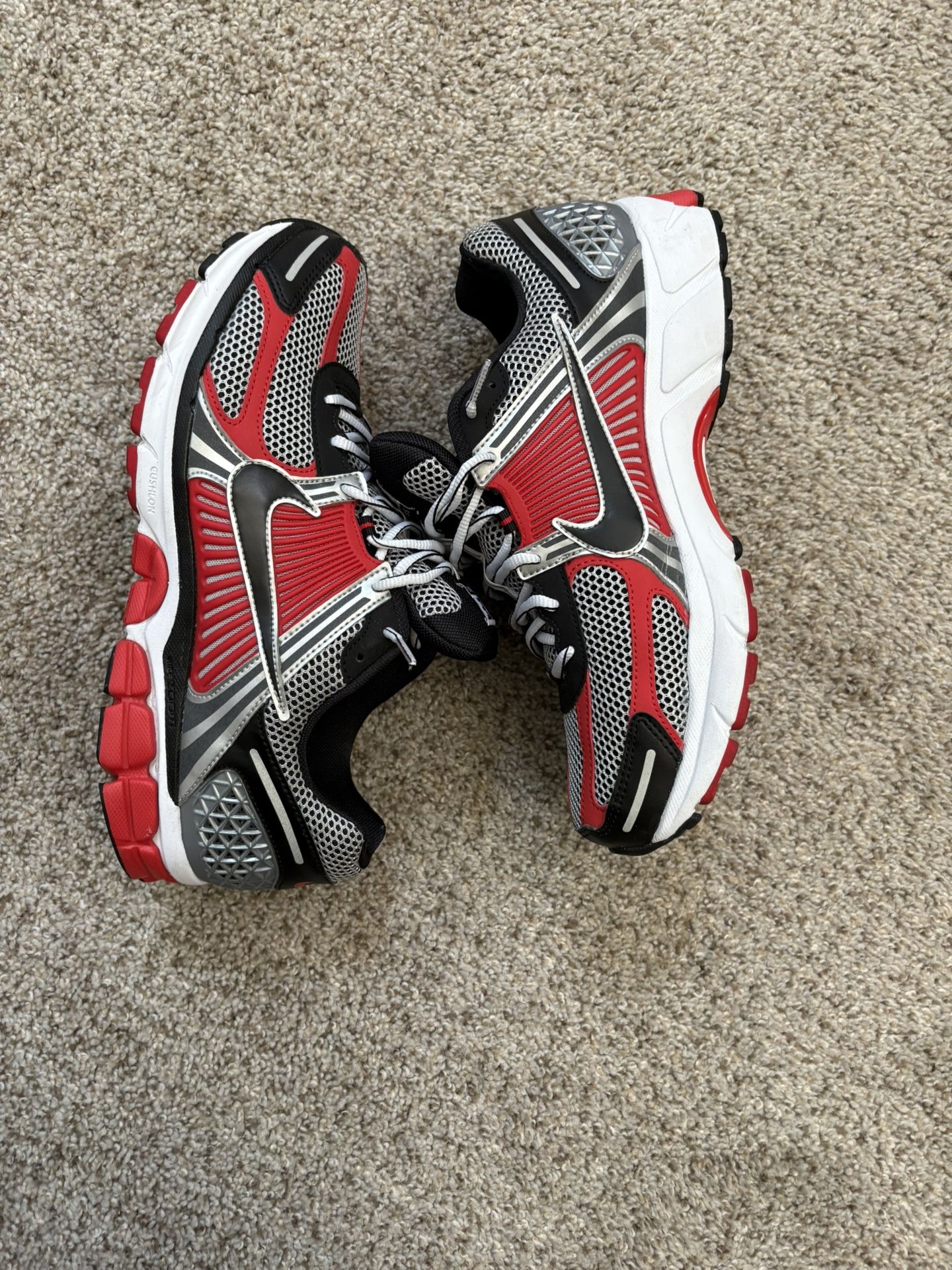 Nike Zoom Vomero 5 Men’s Size 12.5 $75