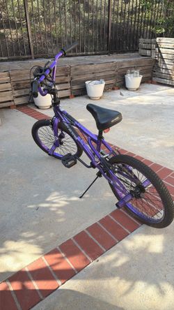 Girls bike