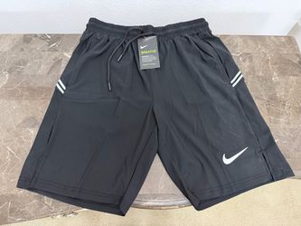 New! Unworn! Men’s Nike Dri-Fit athletic Shorts, Size Large