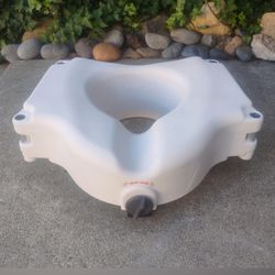 Toilet Riser with Lock