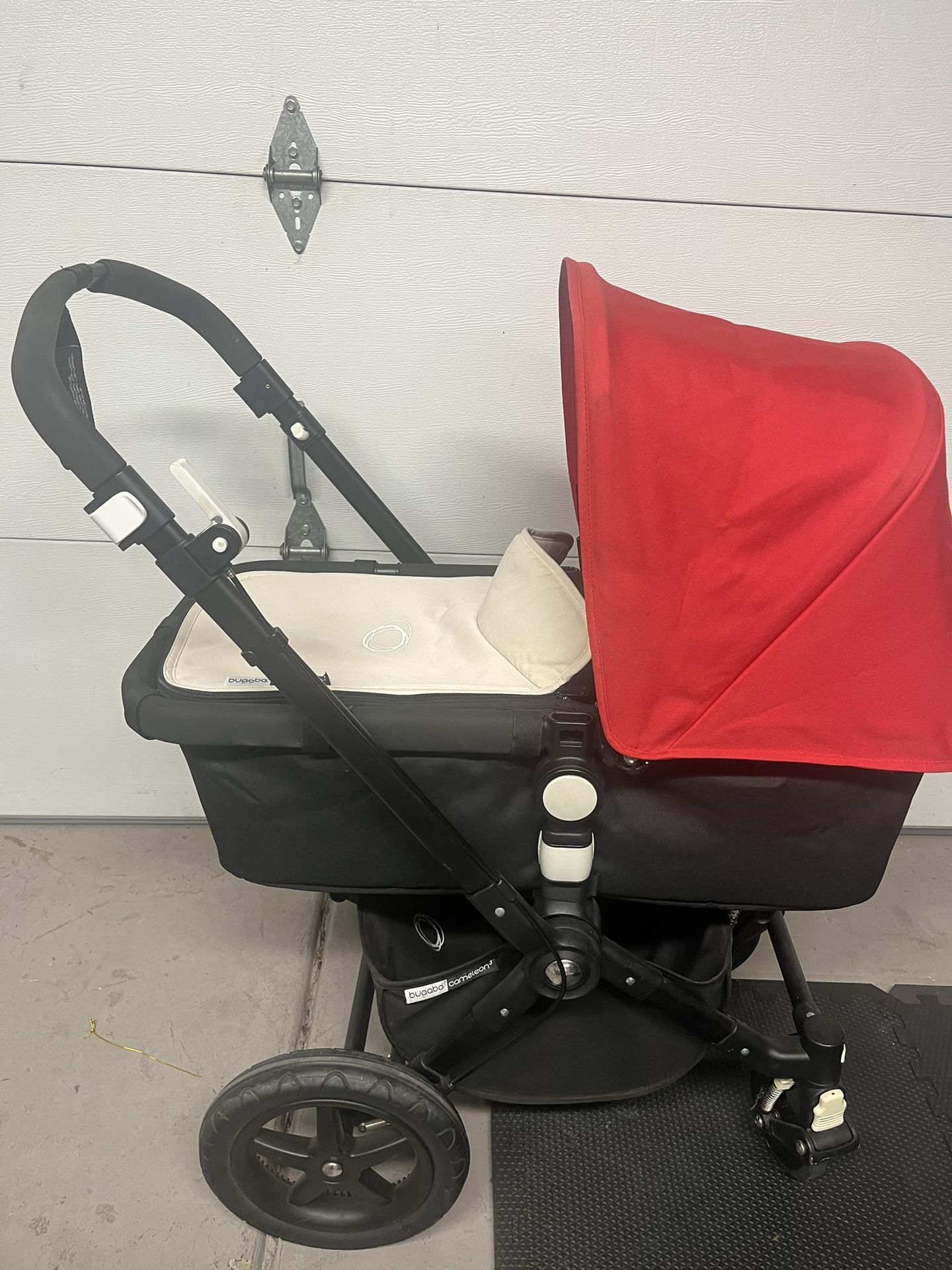 Bogaboo Stroller With Extra Attachments.