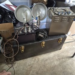 Speedotron Electronic Photographic Flash Equipment 