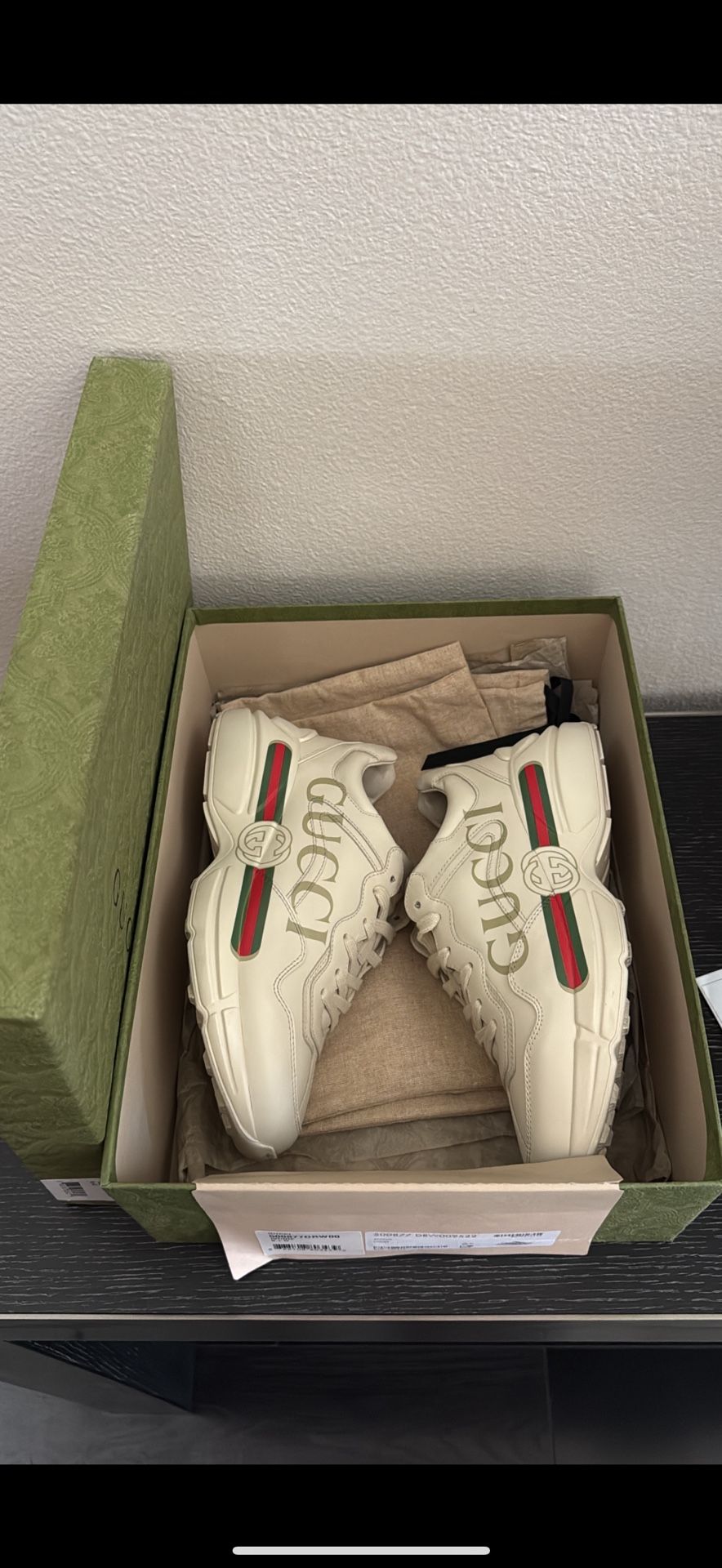 Gucci Authentic Shoes Size 7 Men & Size 8.5 Women