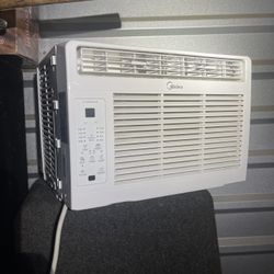 Black & Decker Personal Ceramic Heater for Sale in Visalia, CA - OfferUp