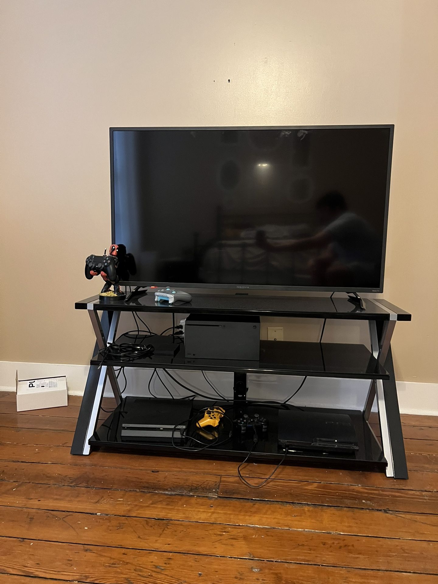 TV Stand 