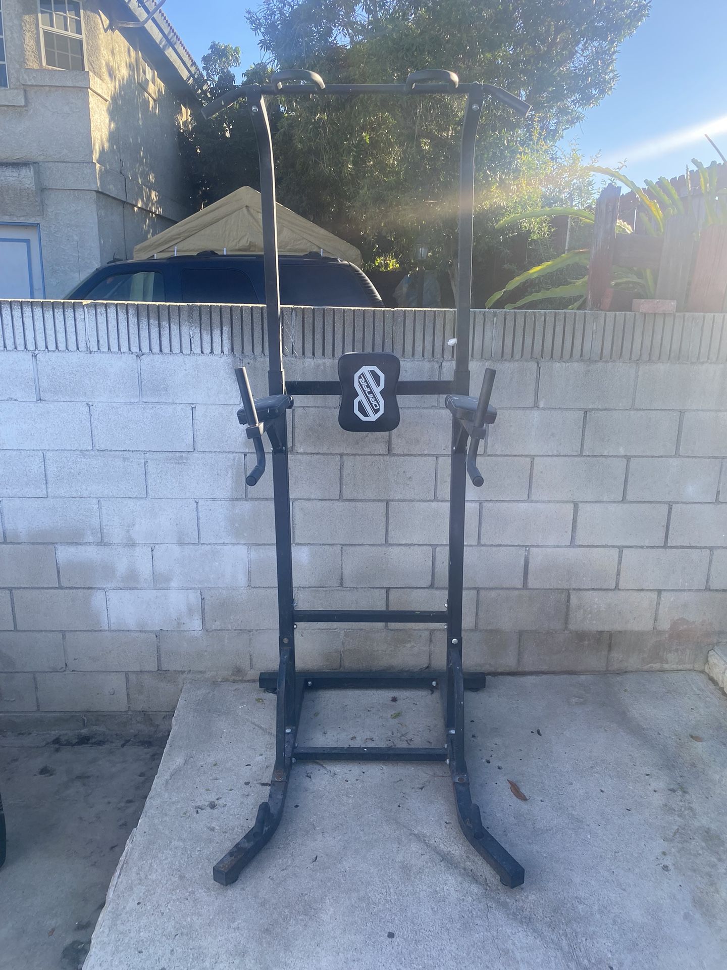 Pull up bar