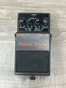 Boss MT-2 Metal Zone Guitar Distortion Effects Pedal (PO1026218)