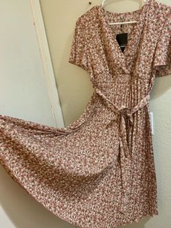 Blush floral pleated event dress | Fashion | NWT