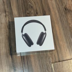 Space gray AirPod maxes