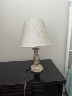 Farmhouse Table Lamp with Linen Shade