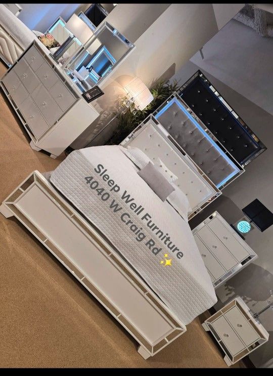 ✨️ 4pc Queen, King Led Light Bedroom ✨️ Furniture Sectionals, Dining Avail