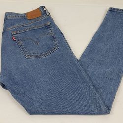 Levis 501 Mens 30x32 Button Fly Blue Jeans 99% Cotton Medium Wash  