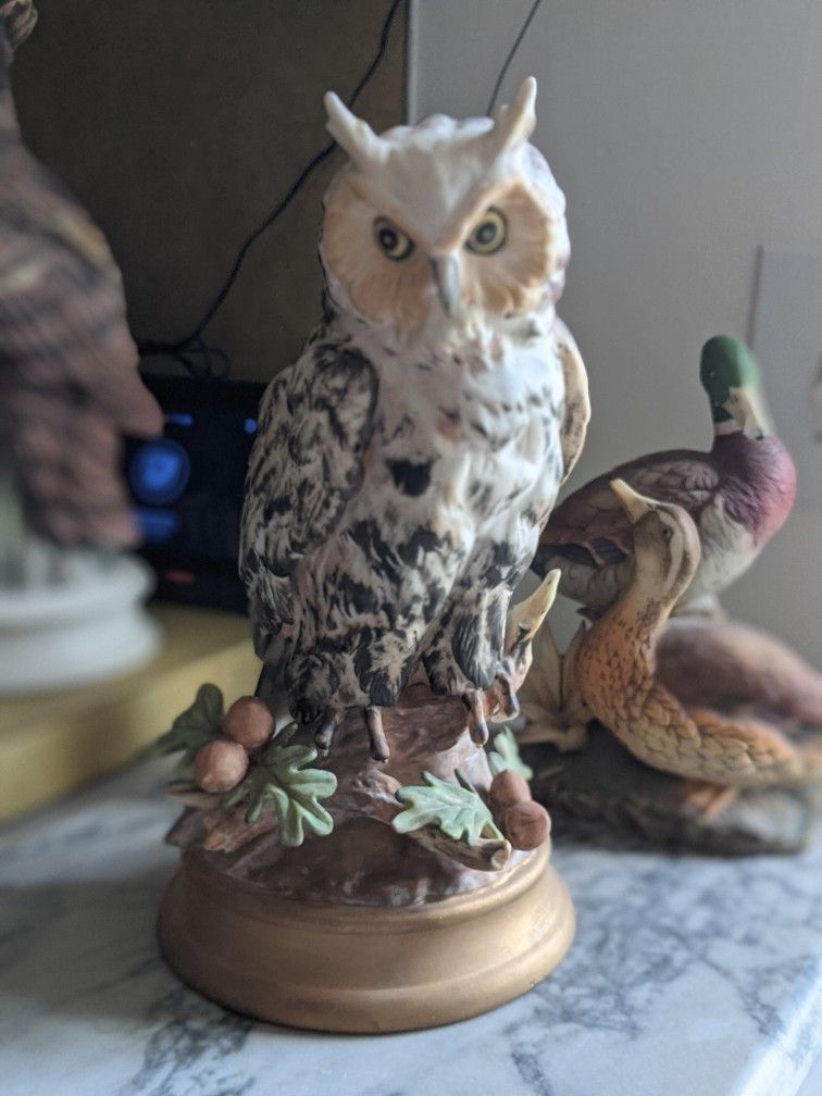 Narco 10" Vintage Great Horned Owl On Oak Branch With Acorns