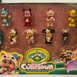 Cabbage Patch Kids Cutie Town Series 1World of Figures 10 Figure Pack New in Box