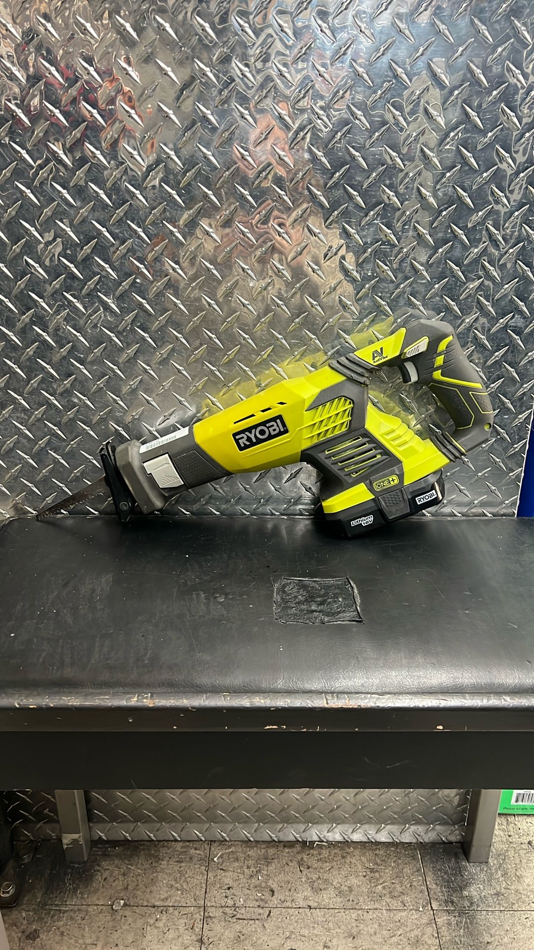 Ryobi 18V AntiVibe One+ Sawzall P514