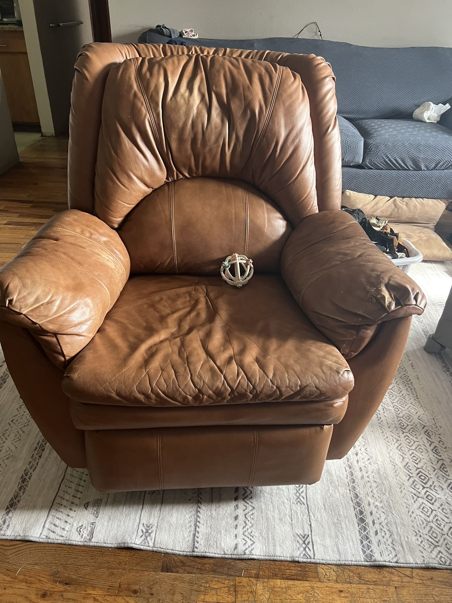 Recliner Chairs