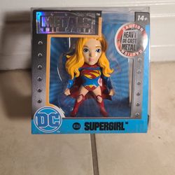 Metals Die Cast Super Girl DC 