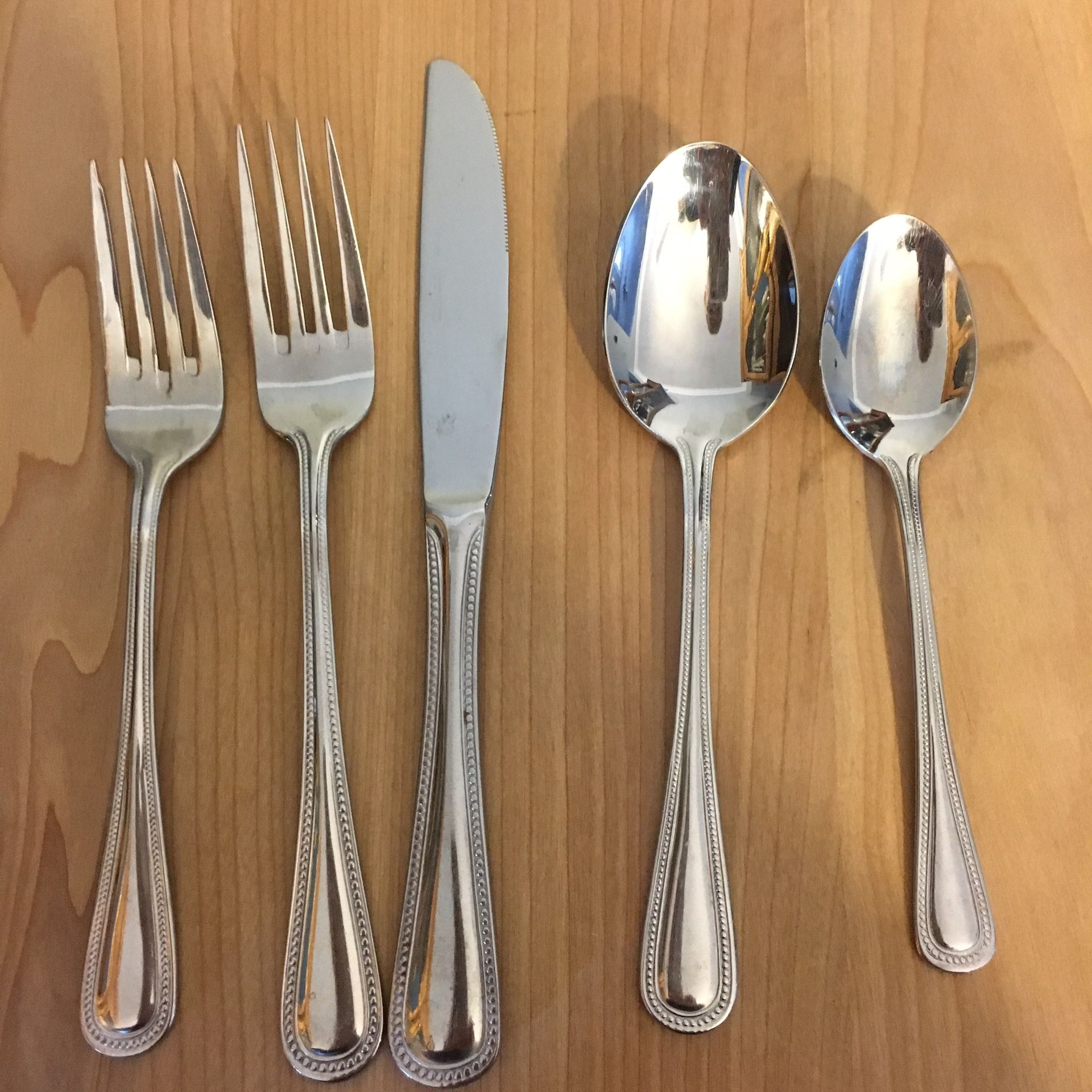 Cuisinart 18-10 Tuscan Bead Stainless Silverware