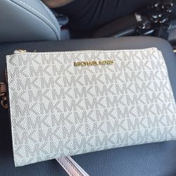 Michael Kors Wristlet