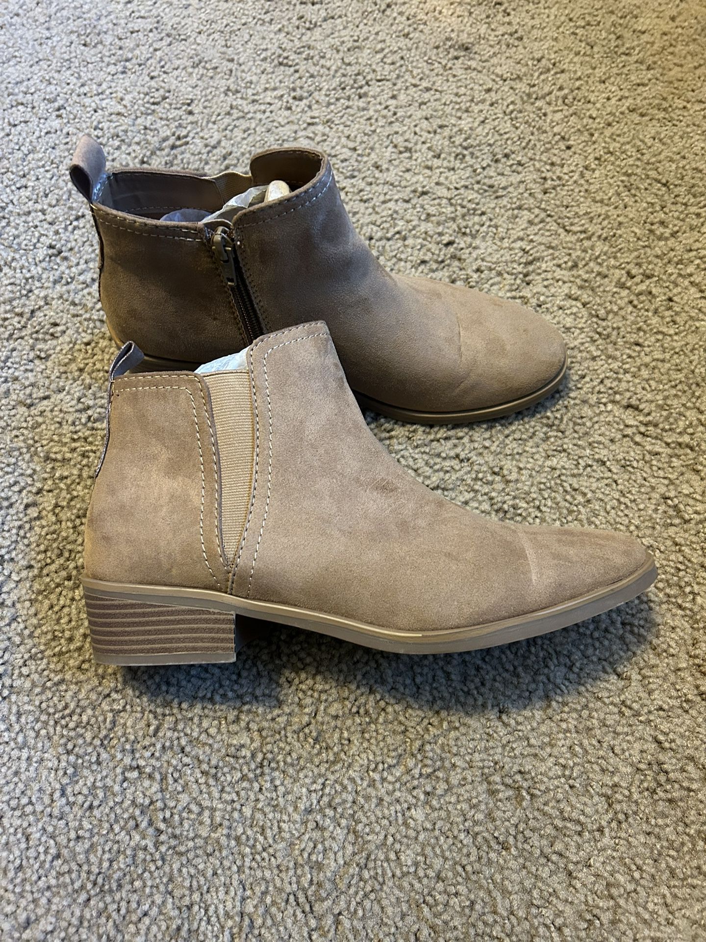 Size 9 Women’s Boots