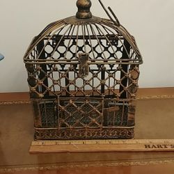 Cute bird cage! Excellent condition!