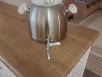 Kettle and teapot set
