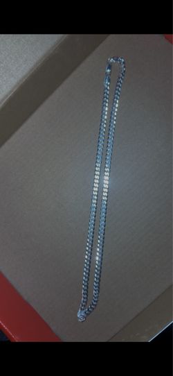 Silver Chain Miami Curb (read description)