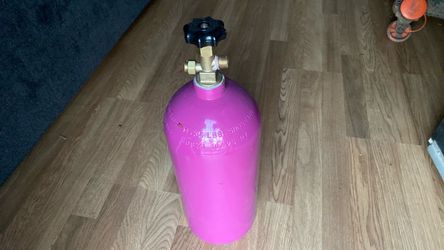 10 pound tank