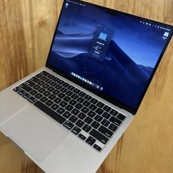 MacBook Air 💻 M2 Chip 2022 13”, 16gbRam & 256SSD