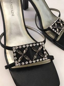 NEW Enzo Angiolini Black Sandals 6.5
