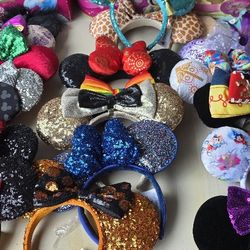 DISNEY EARS 