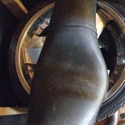 Suzuki 04 800 marauder.