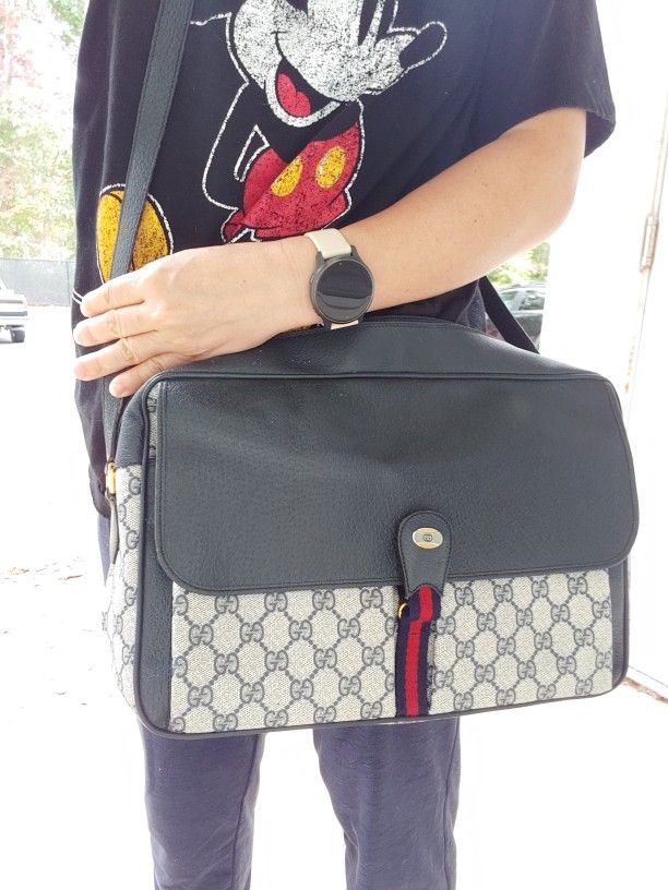 Authentic Vintage Gucci GG Monogram Supreme Sherry Web Ophidia Messenger Crossbody Bag