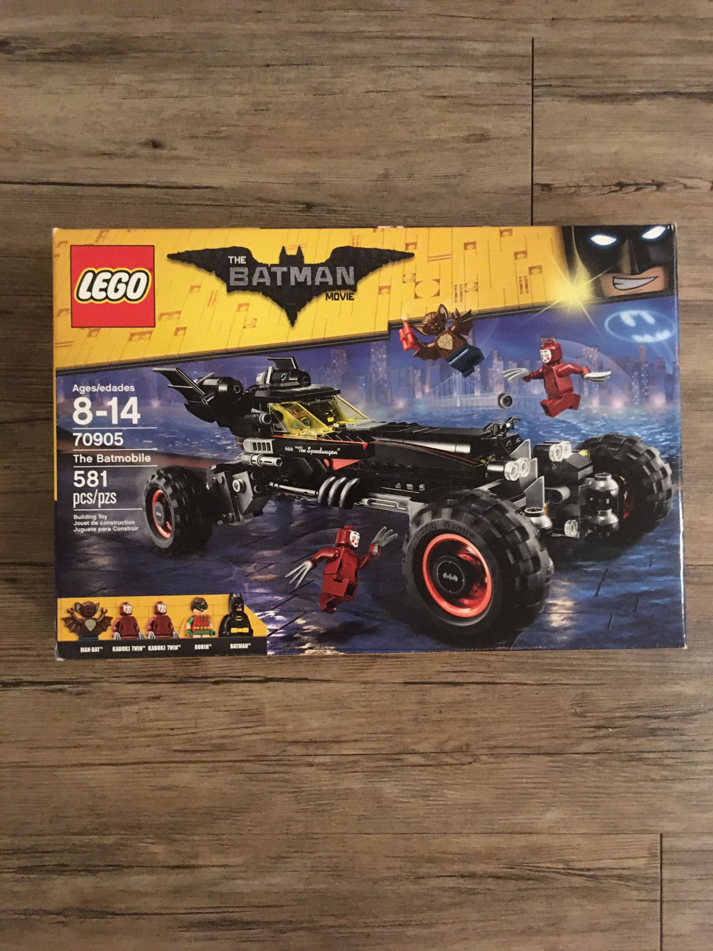 Lego Batman Batmobile 70905 Brand New Sealed 