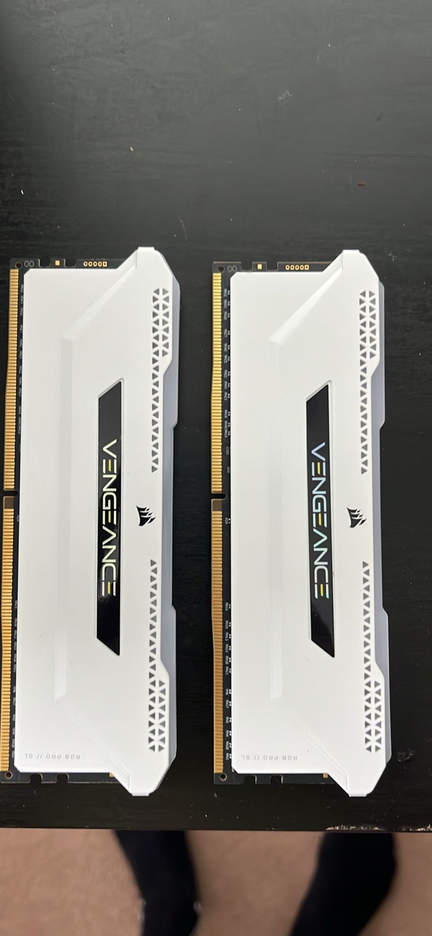 2x 8gb Corsair RgbRam