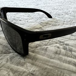 OAKLEY HOLBROOK SUNGLASSES 