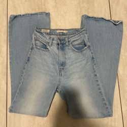 Women’s Levi’s Jeans