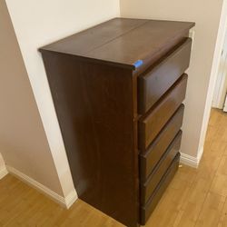 Chest of drawers