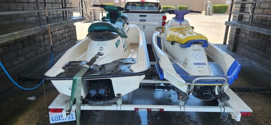 2001 Seadoo  1995 Yamaha Waverider
