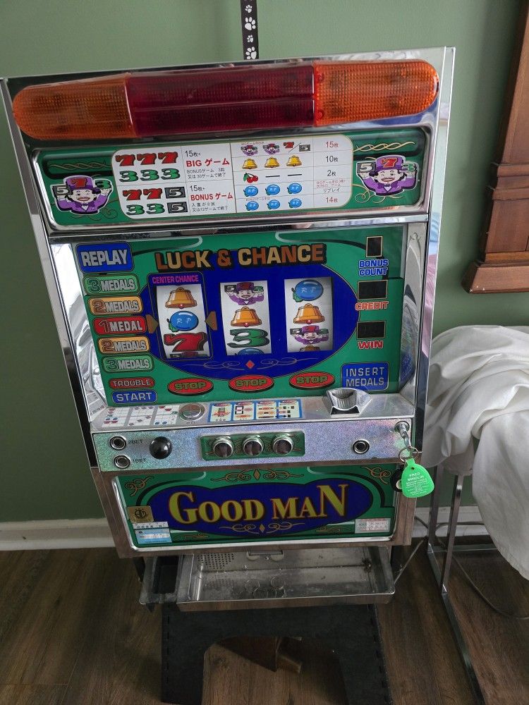 GOOD MAN Professional Slot Machine