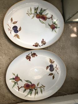 Royal Worcester Evesham porcelain plates